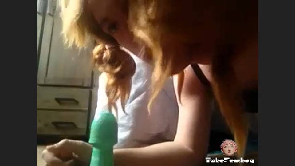 Amateur messy blowjob performed by wearing a wig crossdresser