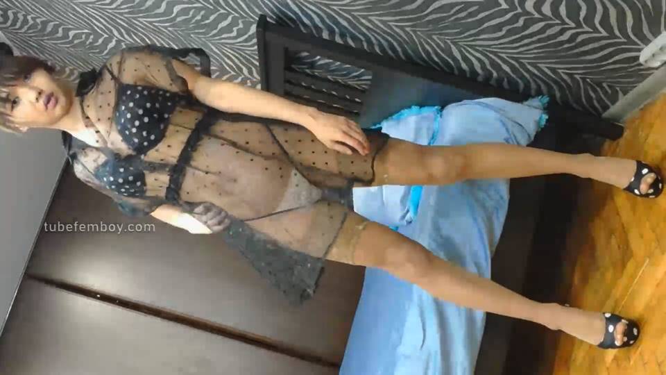 Femboy Dancing and Masturbating with Huge Cock